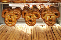 walt disney world mickey pretzel