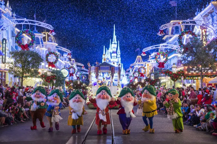 10 Walt Disney World Moments That Are Guaranteed to Make You Emotional 2