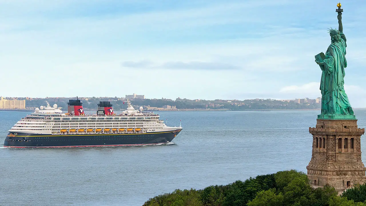 5 Reasons Why We're In Love With Disney Magic's New York Sailings