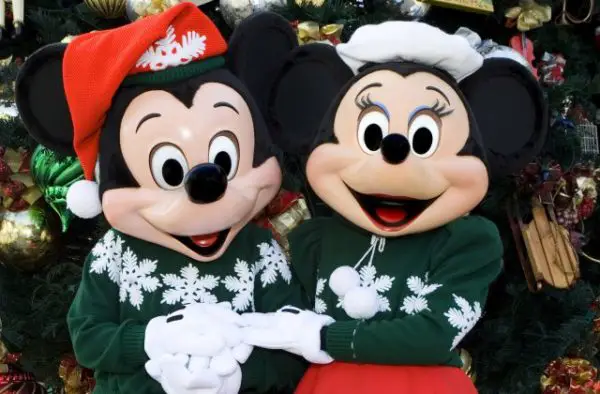 What's the Difference Between Disney Very Merriest After Hours & Mickey's Very Merry Christmas Party? 3