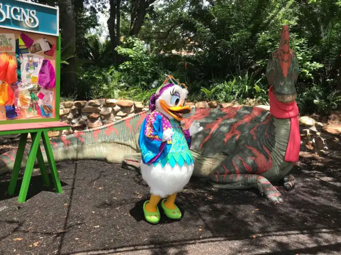 Top 4 Reasons We Love Donald's Dino Bash at Animal Kingdom 3