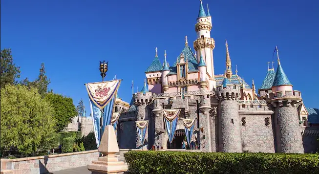 8 Perfect Spots for Your Disneyland Proposal 1