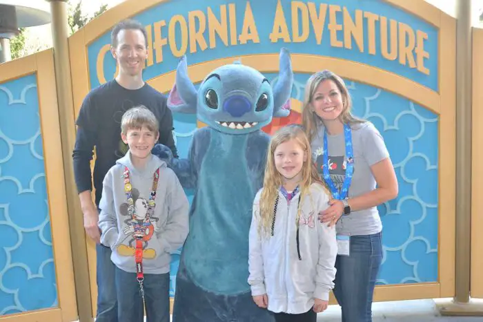 Disney Visa Meet and Greet with Stitch