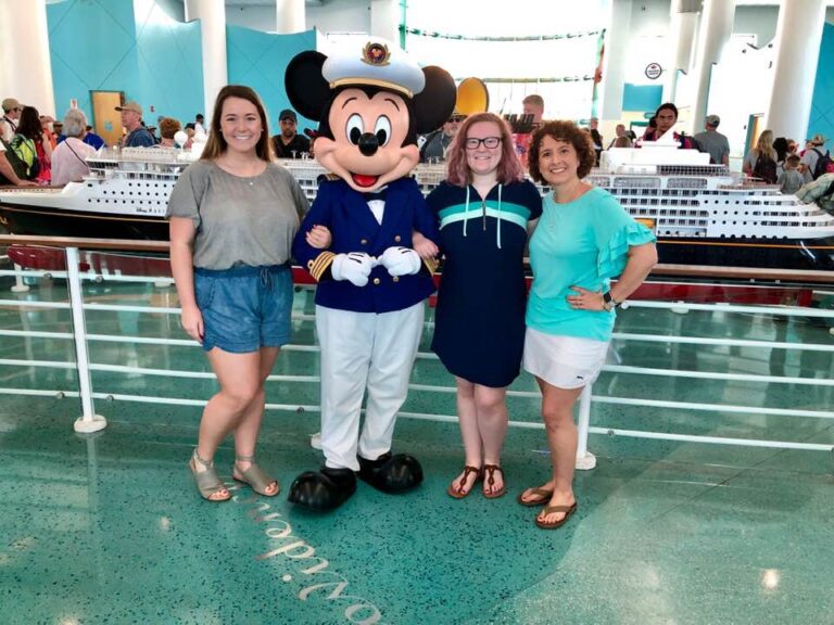 Cruise Casual boarding