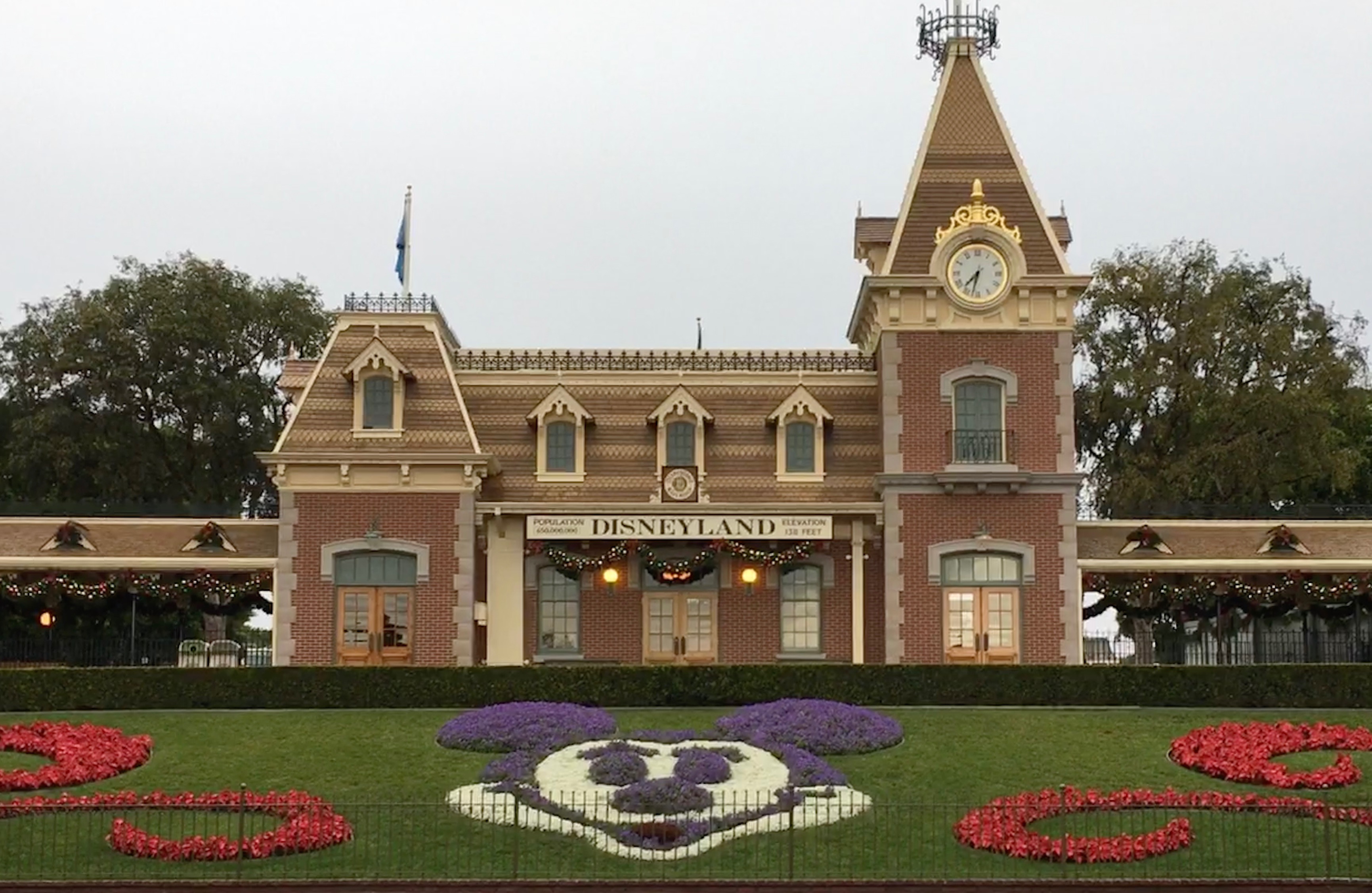 A Flavorful look back at Disneyland through the Decades
