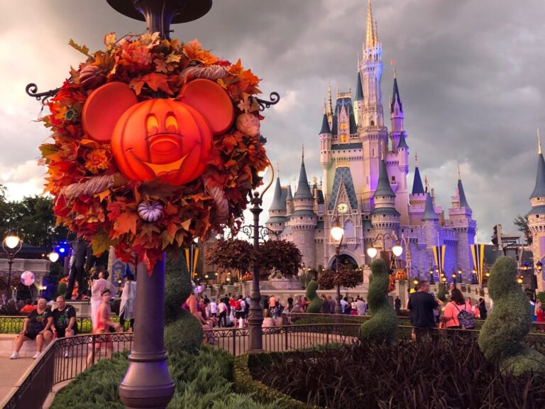 WDW FallDecor