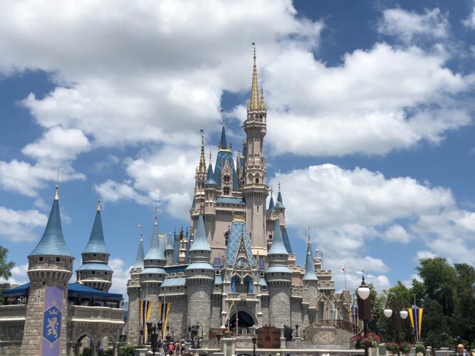 10 Commonly Asked Questions About Booking A Walt Disney World Vacation