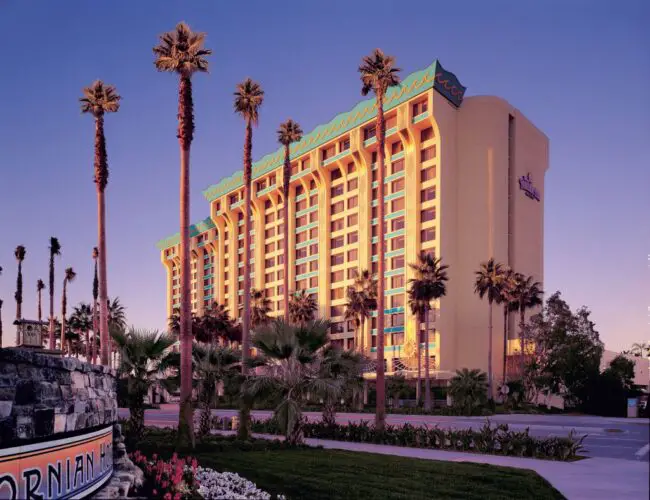 5 Reasons to Stay at Disney's Paradise Pier Hotel 1