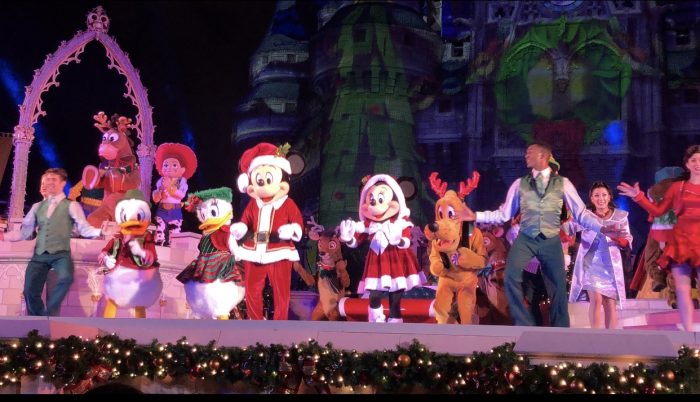 5 Great Reasons to Visit Mickey’s Very Merry Christmas Party!! 8