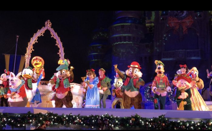 5 Great Reasons to Visit Mickey’s Very Merry Christmas Party!! 4