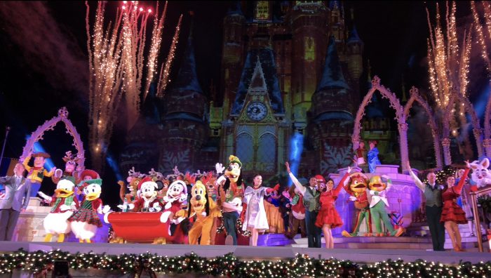 5 Great Reasons to Visit Mickey’s Very Merry Christmas Party!! 6