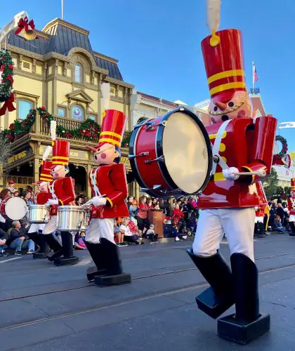Why You Should Go To Disney During The Christmas Season 2