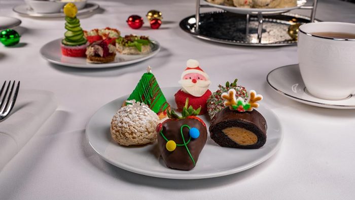 Best Ways to Celebrate the Holidays at the Hotels of the Disneyland Resort 4