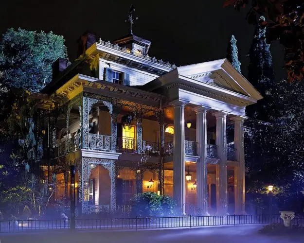 8 Frighteningly Fun Facts About The Haunted Mansion 1