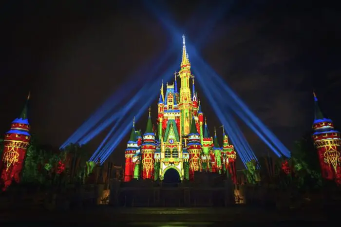 The Holidays Will Start November 6 at Walt Disney World Resort 2