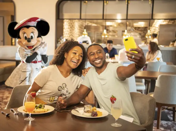 What Restaurants are Open at Walt Disney World? 1