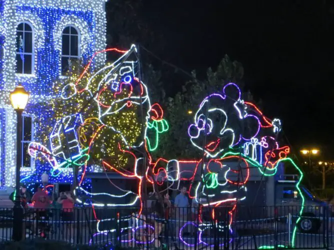 Remembering the Osborne Family Spectacle of Dancing Lights at Disney’s Hollywood Studios 5