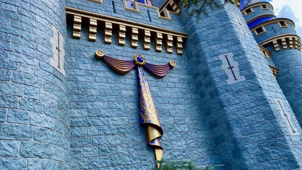 Cinderella Castle Receives First Piece Of Decor Ahead Of Disney World 50th Anniversary! 1