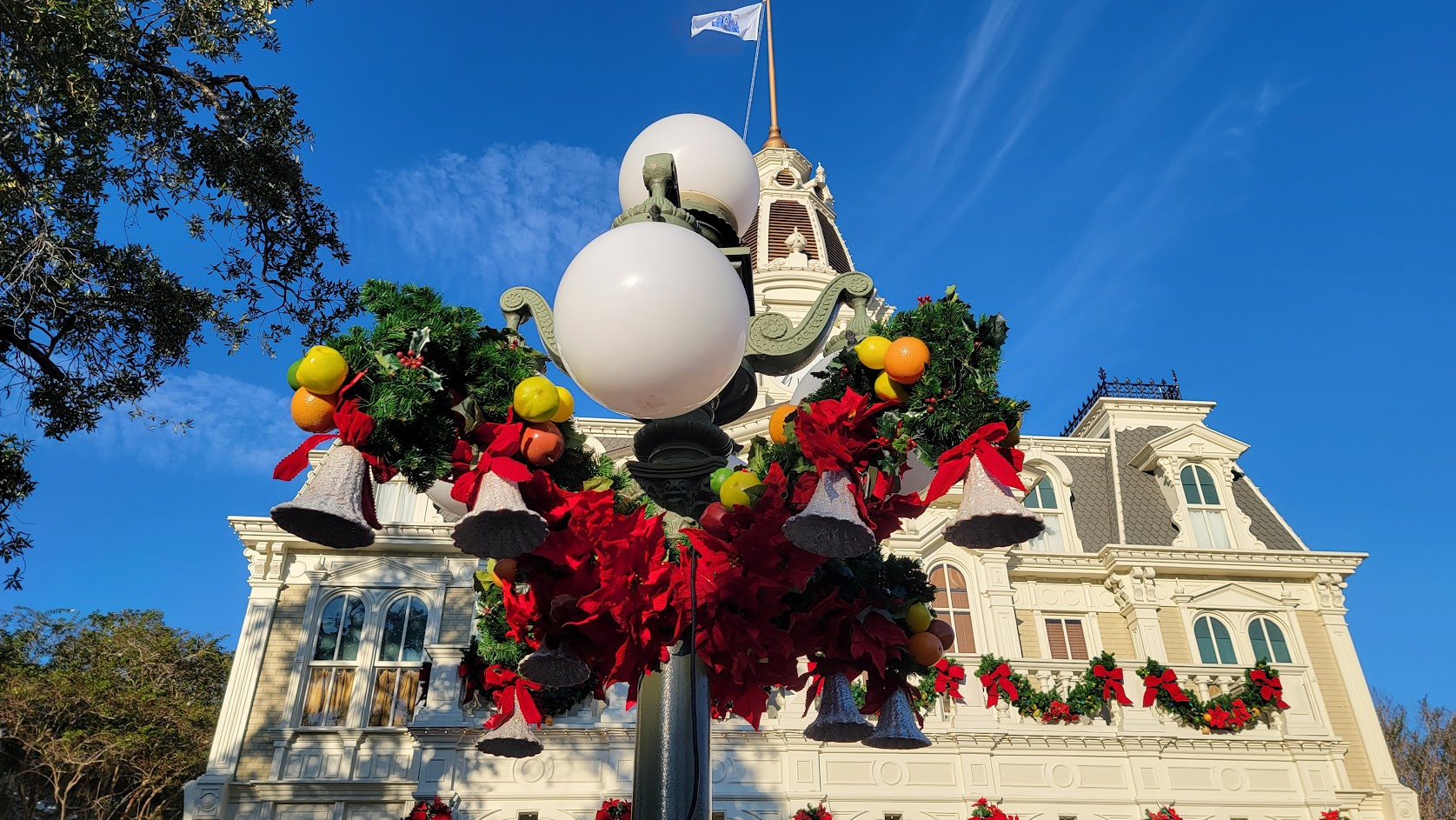 When does Disney World put up the Christmas decorations at the theme parks?