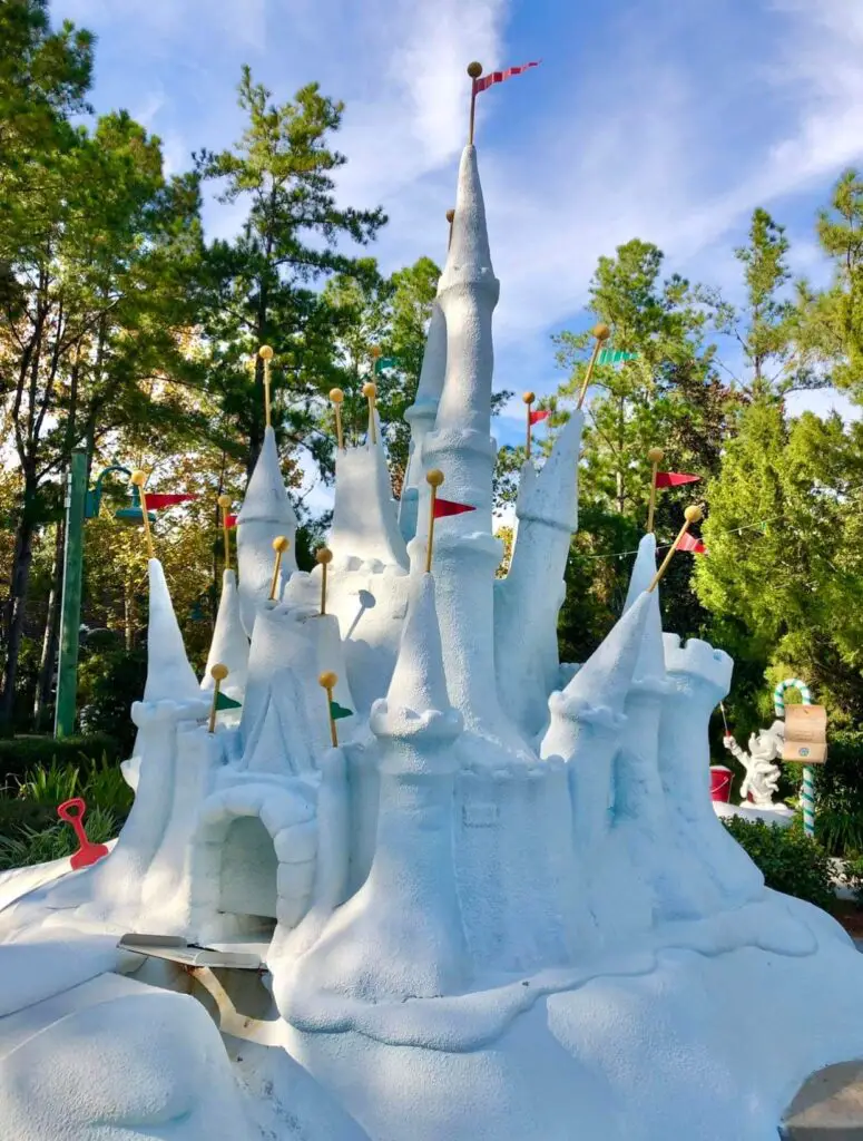 Why You Should Visit Winter Summerland: Disney’s Christmas Themed Mini Golf 11
