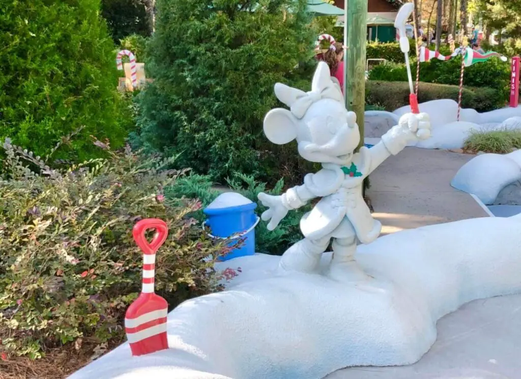 Why You Should Visit Winter Summerland: Disney’s Christmas Themed Mini Golf 13