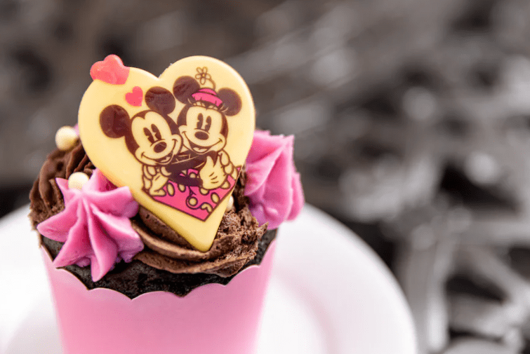 Valentine's Day Snacks and Treats at the Disney Parks around the Globe 7