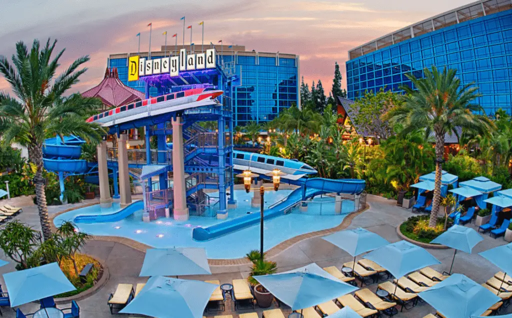 Guide to Staying at the Disneyland Hotel at the Disneyland Resort 2