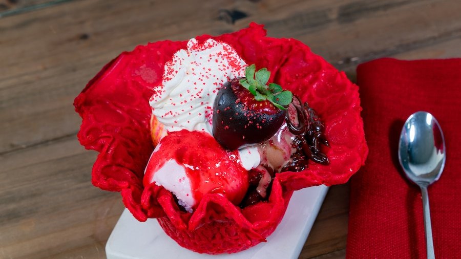 Valentine's Day Snacks and Treats at the Disney Parks around the Globe 21