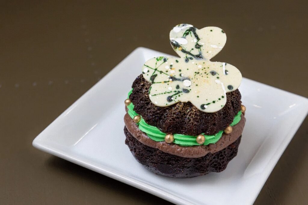 Food and Drinks Guide to St. Patrick’s Day 2022 at Disney World and Disneyland Resort 13