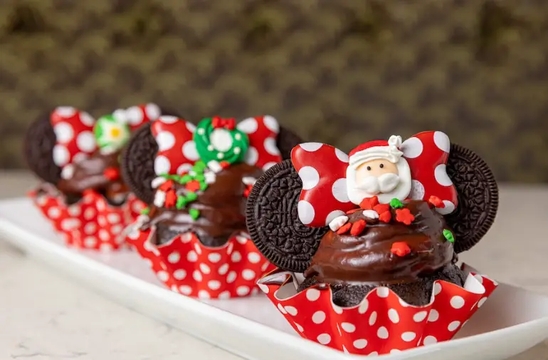 Halfway to the Holidays Treats coming to Disney Parks! 4