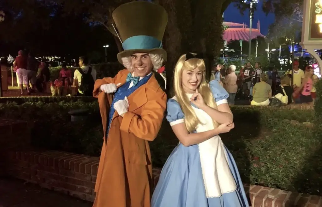 Celebrating the Anniversary Week of Disney’s Alice in Wonderland 3
