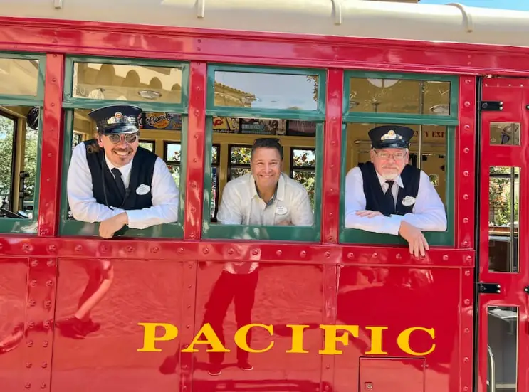 Red Car Trolley has Returned to Disney California Adventure 3