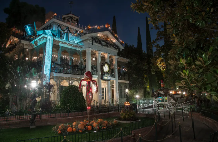 haunted mansion holiday