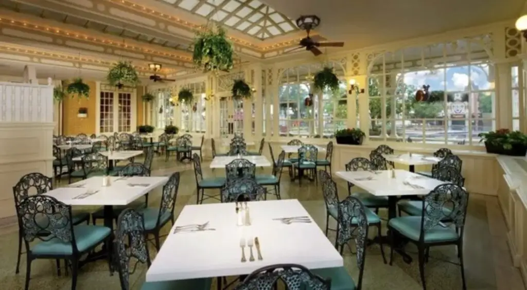 Top 10 WORST Disney World Restaurants according to Yelp 1