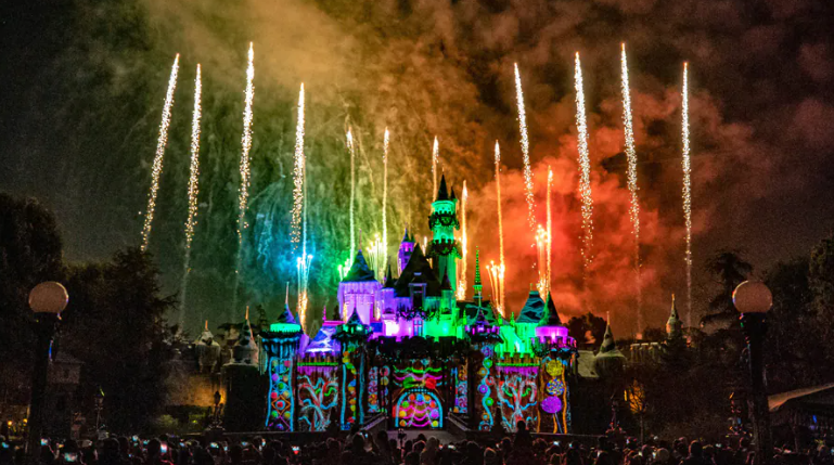 Merry Magic Coming to the Disneyland Resort during the Holidays 3