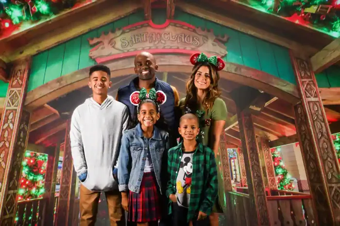 Holiday photopass