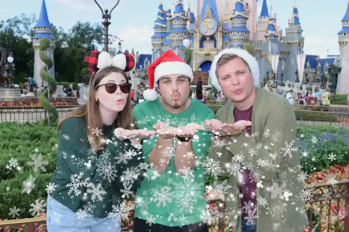 Holiday photopass