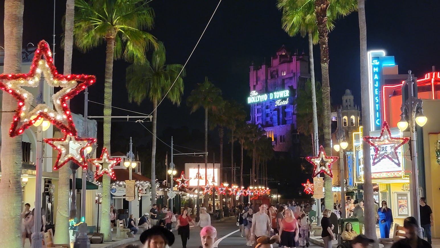 When Does Christmas Come Down at Disney World?