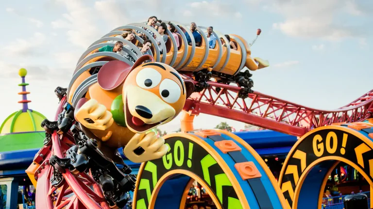 toy story slinky dog ride 16x9