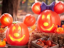 Mickey and Minnie Light Up Pumpkins