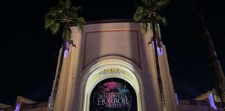 Halloween Horror Nights Medallion Added to Universal Studios Entrance dark