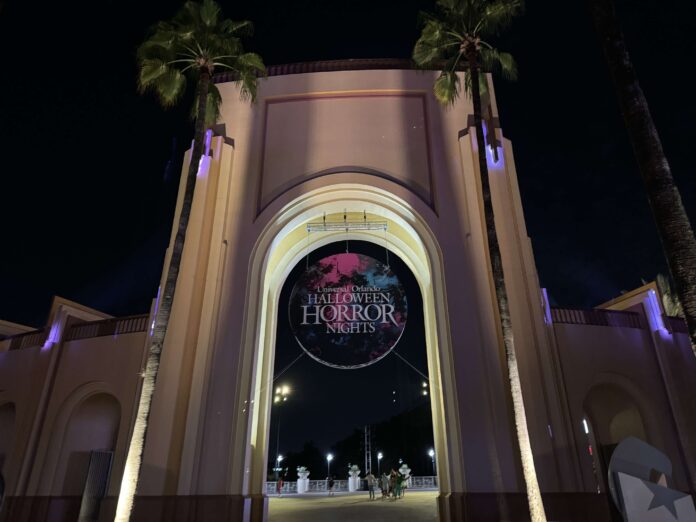 Halloween Horror Nights Medallion Added to Universal Studios Entrance dark