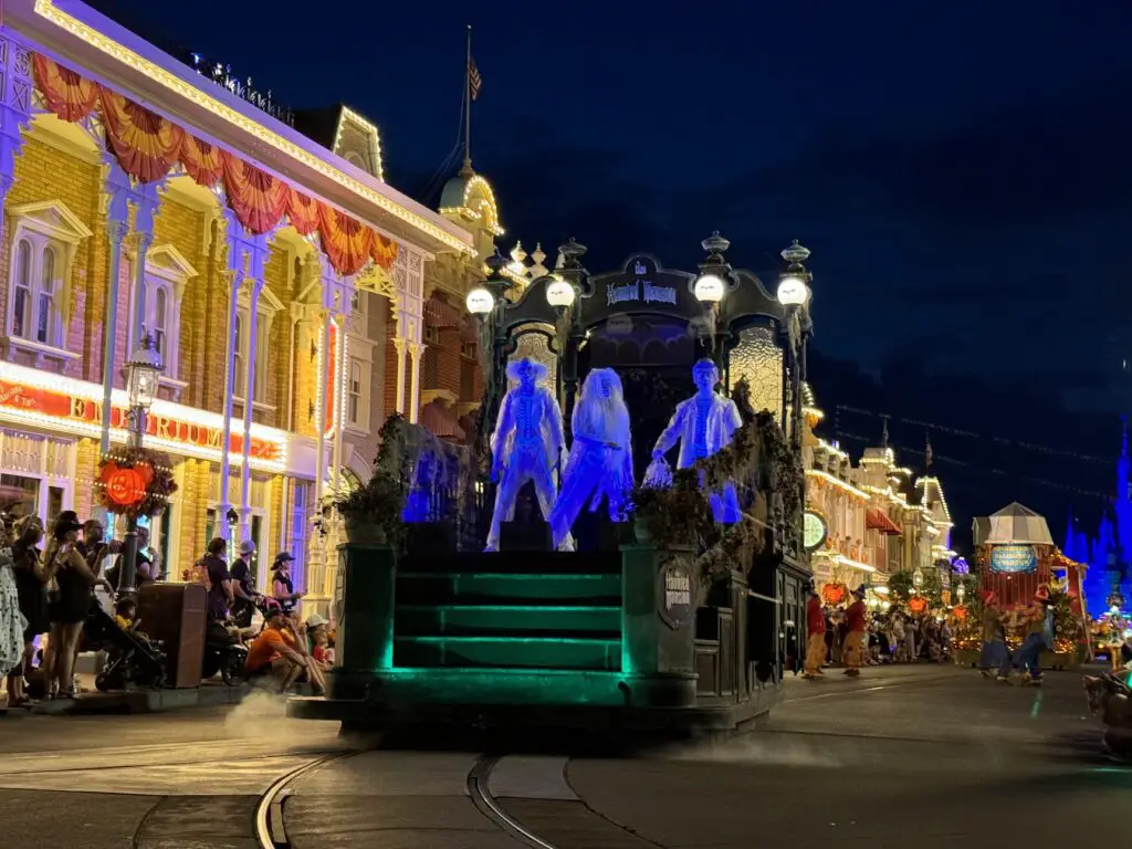 mickey not so scary halloween party parade 2