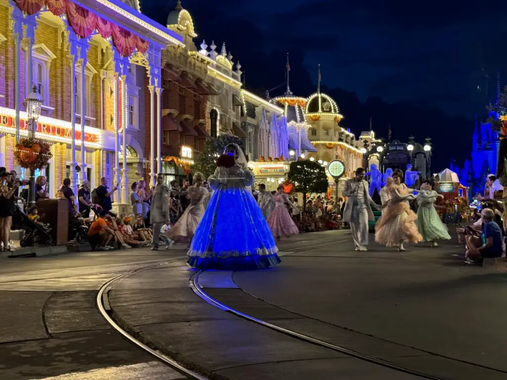 mickey not so scary halloween party parade 5