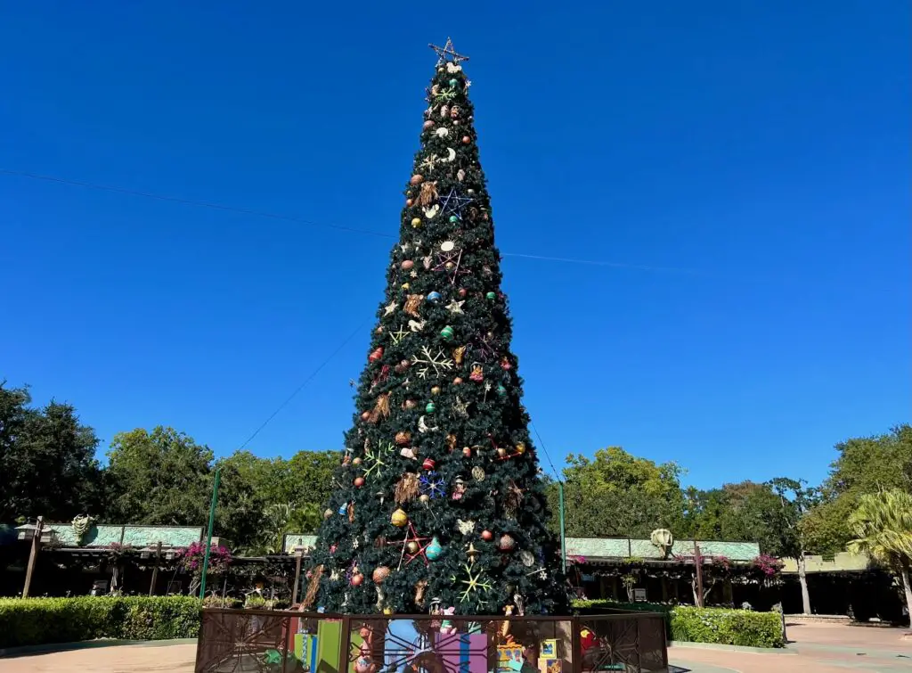 Disney World Animal Kingdom Christmas Tree 1 (1)